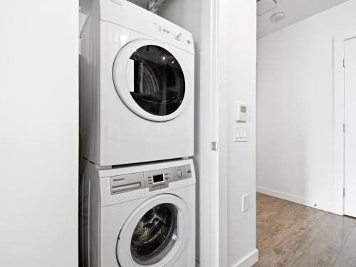 2378 Alpha, Burnaby, BC - Indoor Photo Showing Laundry Room