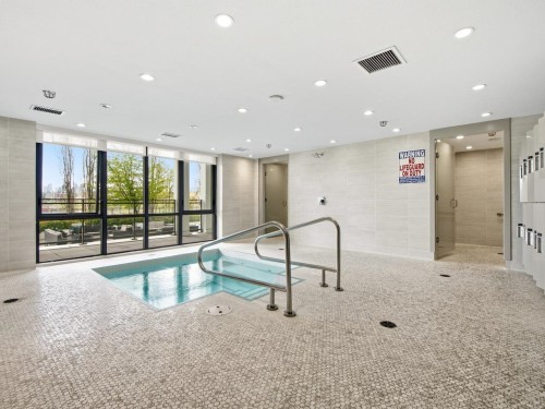 2378 Alpha, Burnaby, BC - Indoor Photo Showing Other Room