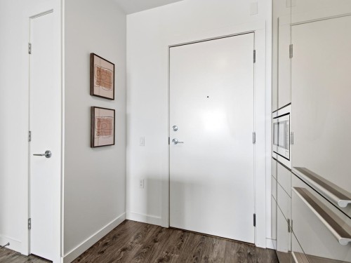 2378 Alpha, Burnaby, BC - Indoor Photo Showing Other Room