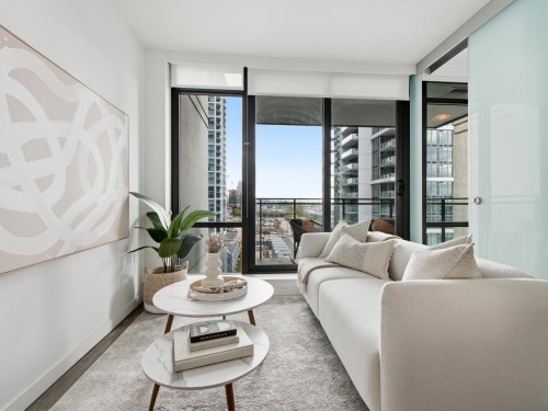 2378 Alpha, Burnaby, BC - Indoor Photo Showing Living Room