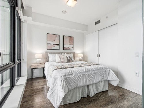 2378 Alpha, Burnaby, BC - Indoor Photo Showing Bedroom