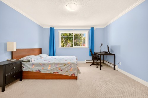 5211 Sapphire Place, Richmond, BC - Indoor Photo Showing Bedroom