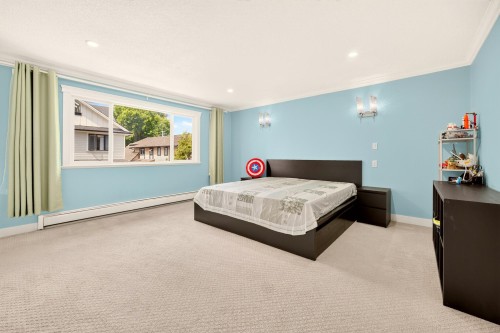 5211 Sapphire Place, Richmond, BC - Indoor Photo Showing Bedroom