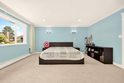 5211 Sapphire Place, Richmond, BC - Indoor Photo Showing Bedroom