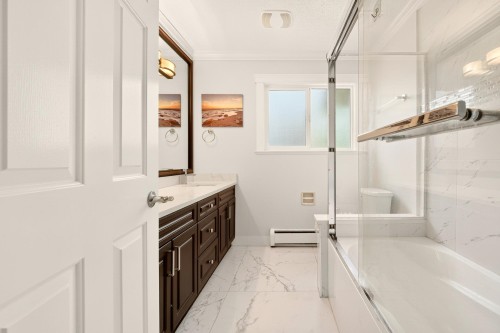 5211 Sapphire Place, Richmond, BC - Indoor Photo Showing Bathroom