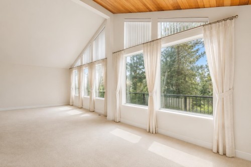 415 Goyer Court, Coquitlam, BC - Indoor Photo Showing Other Room