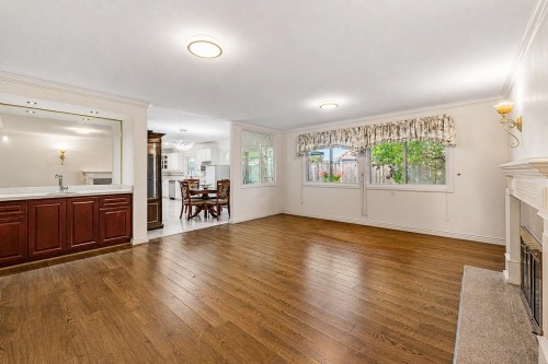 8511 Littlemore Place, Richmond, BC - Indoor