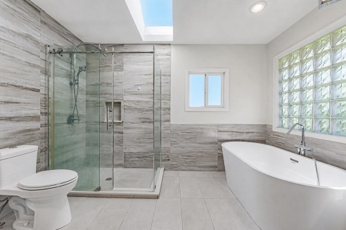 8511 Littlemore Place, Richmond, BC - Indoor Photo Showing Bathroom