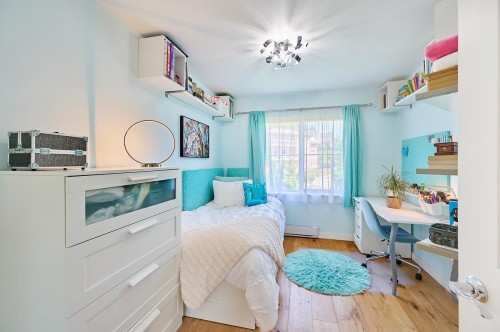 121-3105 Dayanee Springs Boulevard, Coquitlam, BC - Indoor Photo Showing Bedroom