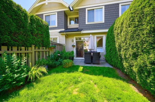 121-3105 Dayanee Springs Boulevard, Coquitlam, BC - Outdoor