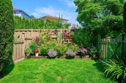 121-3105 Dayanee Springs Boulevard, Coquitlam, BC - Outdoor