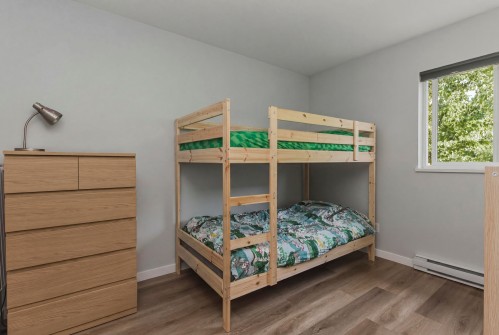 C308-40140 Willow Crescent, Squamish, BC - Indoor Photo Showing Bedroom