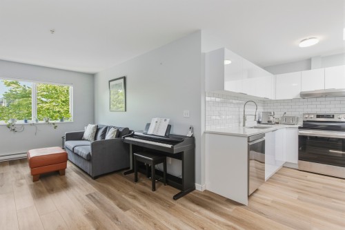 C308-40140 Willow Crescent, Squamish, BC - Indoor