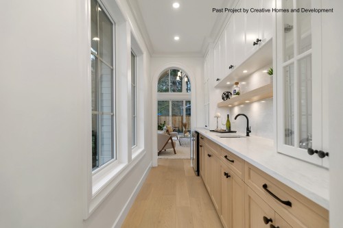 304 Queens Road W, North Vancouver, BC - Indoor