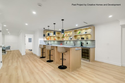 304 Queens Road W, North Vancouver, BC - Indoor Photo Showing Kitchen