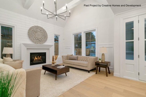 304 Queens Road W, North Vancouver, BC - Indoor Photo Showing Living Room With Fireplace