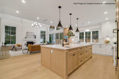 304 Queens Road W, North Vancouver, BC - Indoor Photo Showing Kitchen With Upgraded Kitchen
