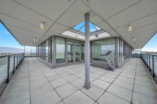 Ph2-2689 Kingsway, Vancouver, BC -  With Exterior