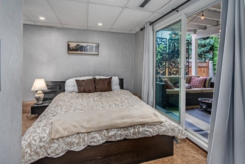 4998 8A Avenue, Delta, BC - Indoor Photo Showing Bedroom