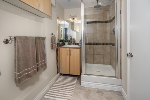 4998 8A Avenue, Delta, BC - Indoor Photo Showing Bathroom