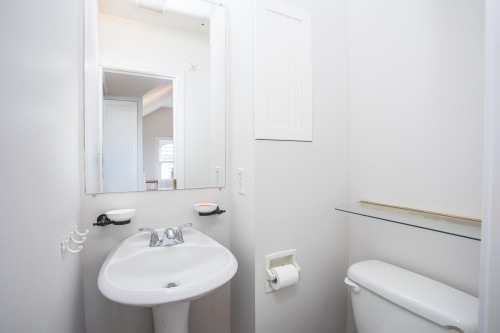 87 41St Avenue W, Vancouver, BC - Indoor Photo Showing Bathroom