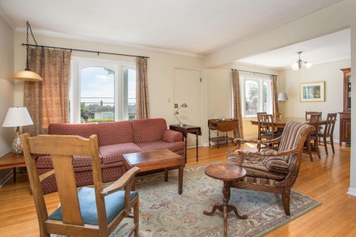 87 41St Avenue W, Vancouver, BC - Indoor Photo Showing Living Room
