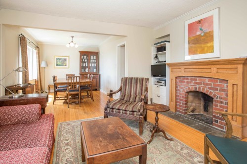 87 41St Avenue W, Vancouver, BC - Indoor Photo Showing Living Room With Fireplace
