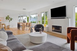 8647 10th Avenue Burnaby, BC V3N 2S9