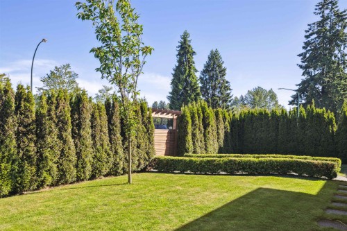 8647 10Th Avenue, Burnaby, BC - Outdoor