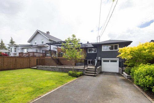 8647 10Th Avenue, Burnaby, BC - Outdoor