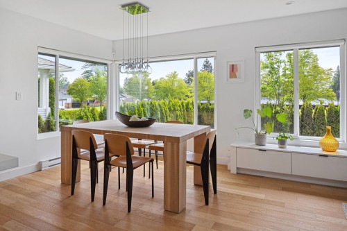 8647 10Th Avenue, Burnaby, BC - Indoor Photo Showing Dining Room