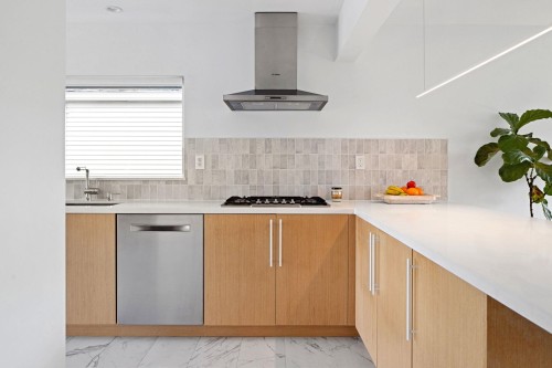8647 10Th Avenue, Burnaby, BC - Indoor Photo Showing Kitchen
