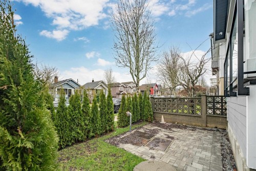2881 Georgia Street E, Vancouver, BC - Outdoor