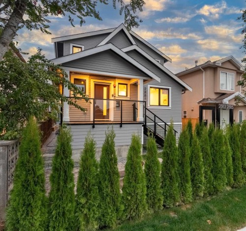 2881 Georgia Street E, Vancouver, BC - Outdoor