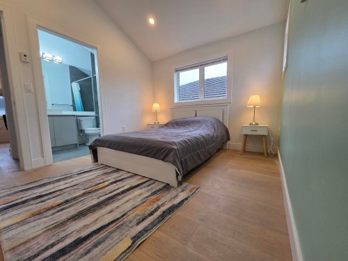 2881 Georgia Street E, Vancouver, BC - Indoor Photo Showing Bedroom