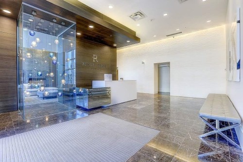 622-5233 Gilbert Road, Richmond, BC - Indoor Photo Showing Other Room