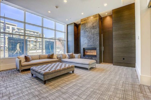 622-5233 Gilbert Road, Richmond, BC - Indoor With Fireplace