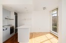 1534 Harwood Street, Vancouver, BC  - Indoor Photo Showing Kitchen 