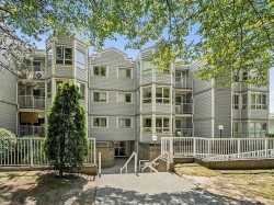 PH6-1516 1st Avenue E Vancouver, BC V5N 1A5
