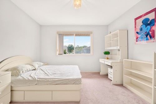 9280 Dayton Avenue, Richmond, BC - Indoor Photo Showing Bedroom