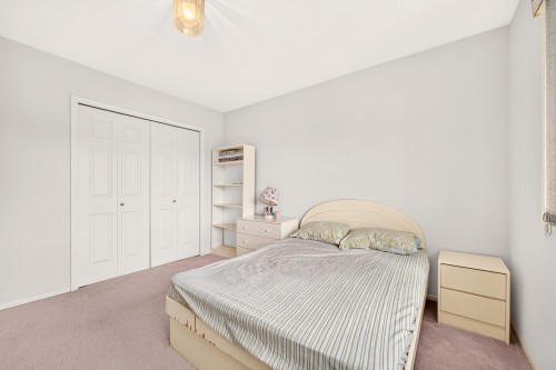 9280 Dayton Avenue, Richmond, BC - Indoor Photo Showing Bedroom