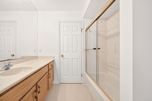 9280 Dayton Avenue, Richmond, BC - Indoor Photo Showing Bathroom