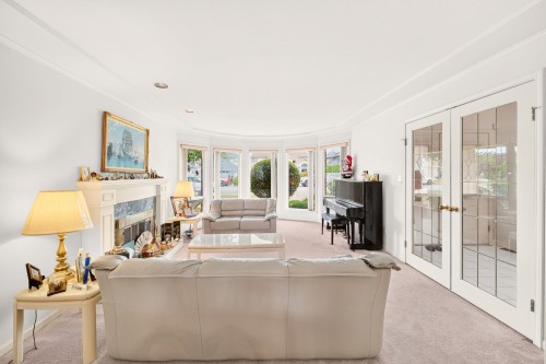 9280 Dayton Avenue, Richmond, BC - Indoor