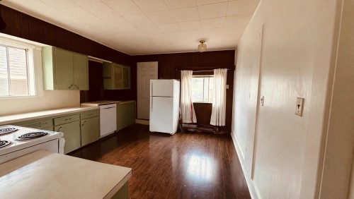 2561 Mcgill Street, Vancouver, BC - Indoor Photo Showing Kitchen
