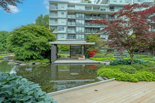 1003-8833 Hazelbridge Way, Richmond, BC - Outdoor
