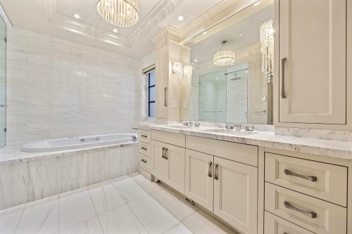 6886 Angus Drive, Vancouver, BC - Indoor Photo Showing Bathroom