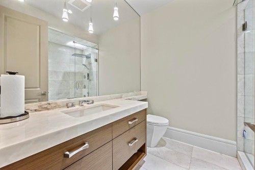 6886 Angus Drive, Vancouver, BC - Indoor Photo Showing Bathroom