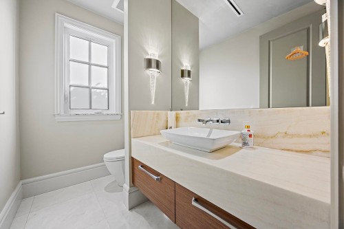 6886 Angus Drive, Vancouver, BC - Indoor Photo Showing Bathroom