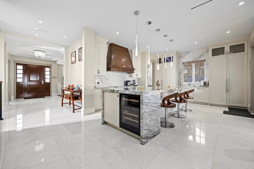 6886 Angus Drive, Vancouver, BC - Indoor Photo Showing Kitchen With Upgraded Kitchen