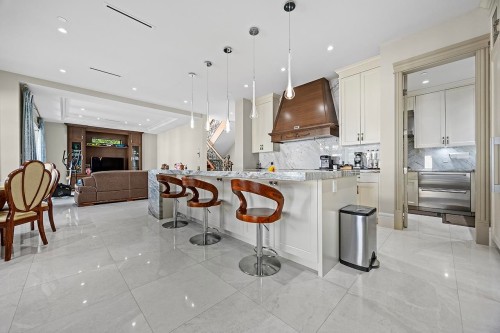 6886 Angus Drive, Vancouver, BC - Indoor Photo Showing Kitchen With Upgraded Kitchen